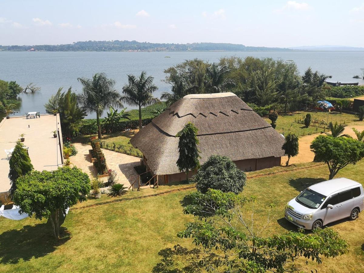 Oslo Gardens Bed & Breakfast Entebbe Esterno foto