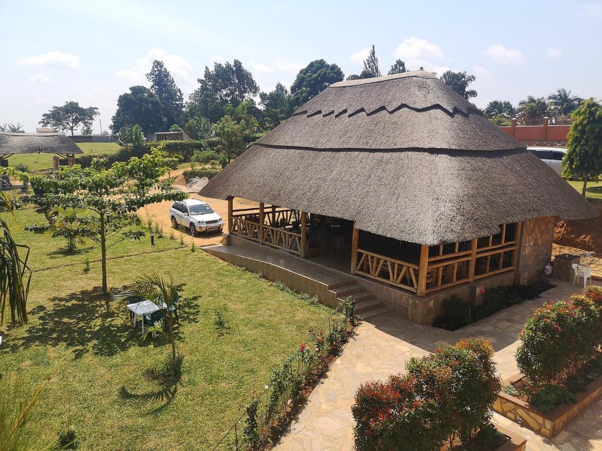 Oslo Gardens Bed & Breakfast Entebbe Esterno foto